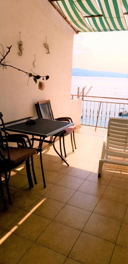 Adriatic Beach Suites Оміш Екстер'єр фото