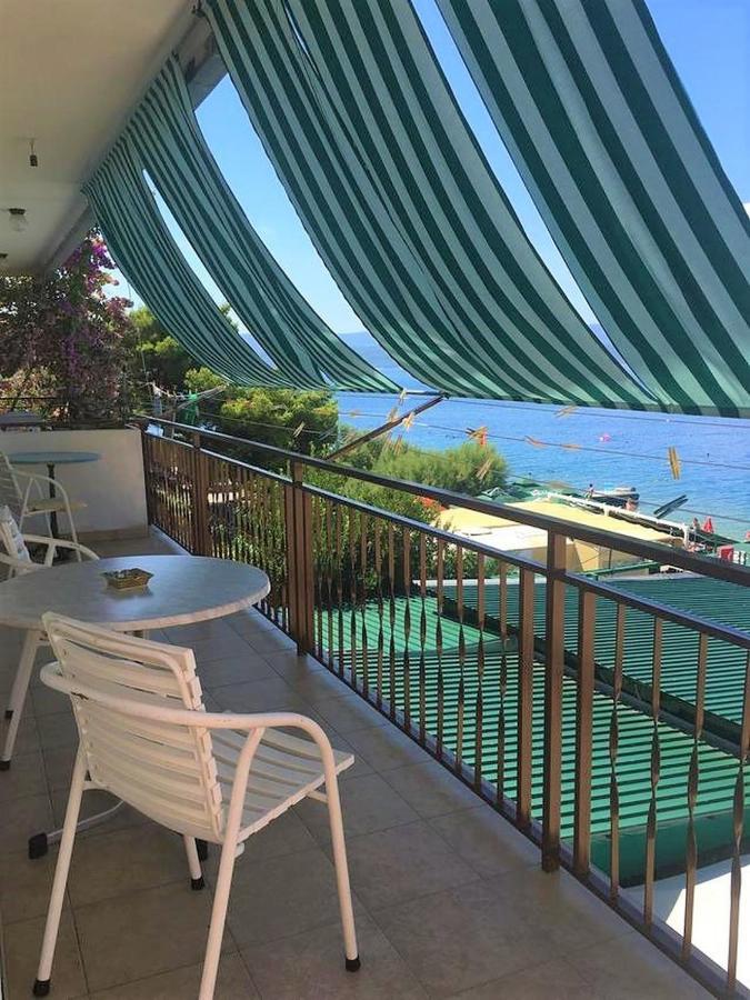 Adriatic Beach Suites Оміш Екстер'єр фото