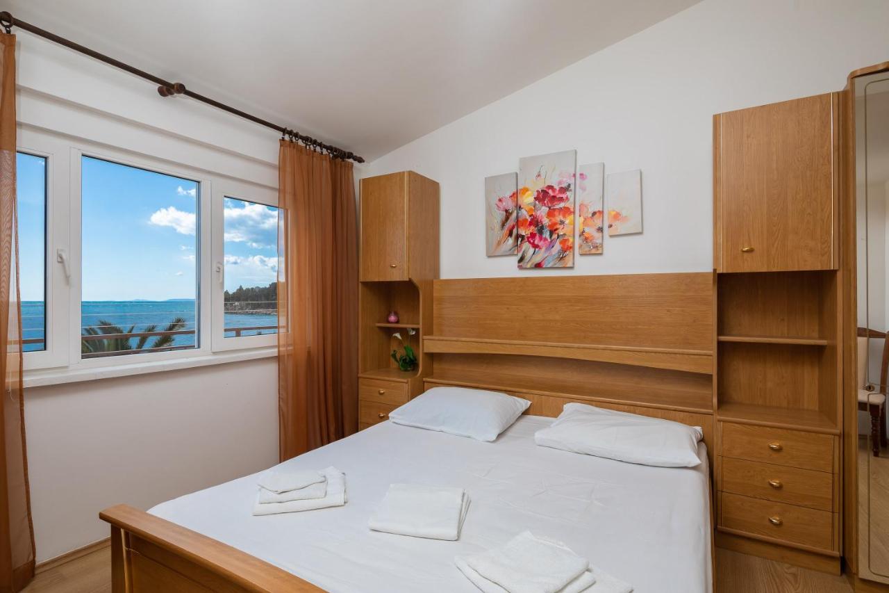Adriatic Beach Suites Оміш Екстер'єр фото